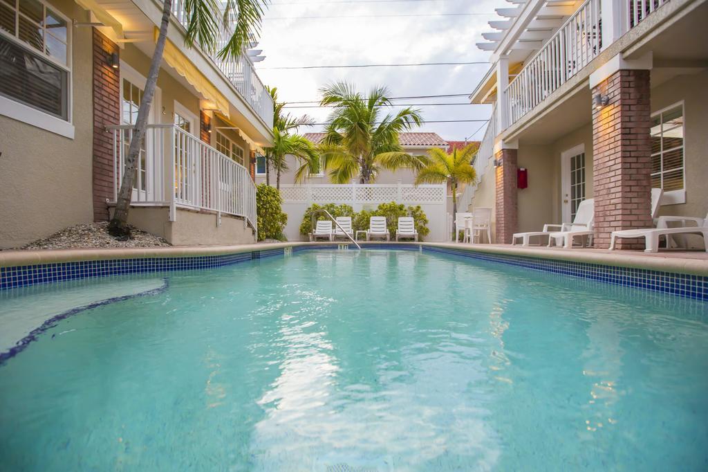Coconut Inn Pass-A-Grille Beach เซนต์พีทบีช ภายนอก รูปภาพ